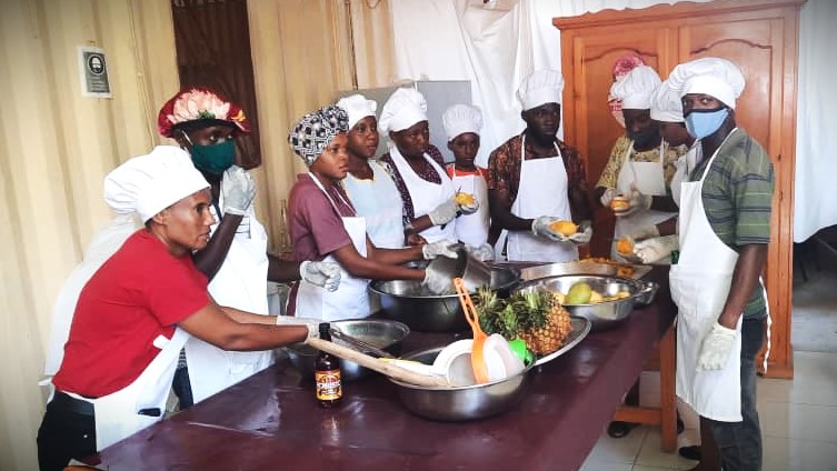 Cours ananas Haïti TIC-BAI · Transformation agroalimentaire
